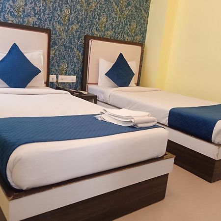 Hotel Janki International Sigra 2 Km From Kashi Vishwanath Temple Varanasi Bagian luar foto