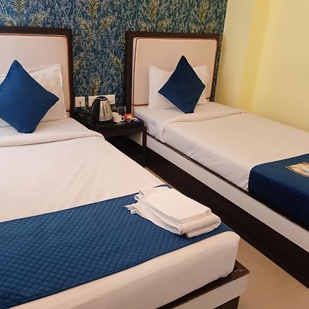Hotel Janki International Sigra 2 Km From Kashi Vishwanath Temple Varanasi Bagian luar foto