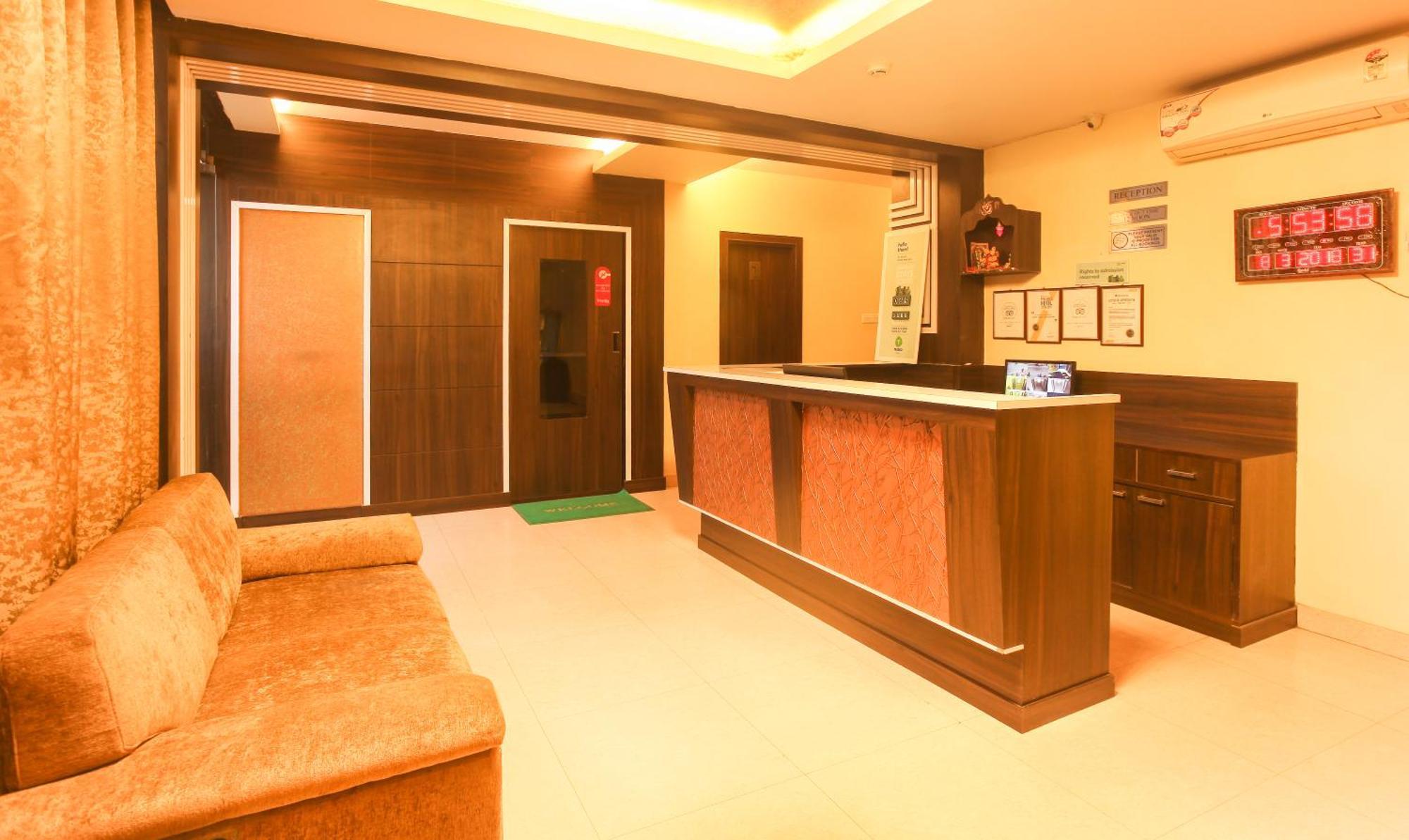 Hotel Janki International Sigra 2 Km From Kashi Vishwanath Temple Varanasi Bagian luar foto